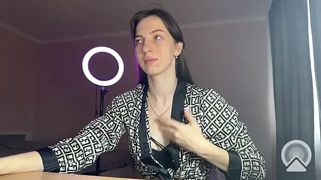 Prettyyy Angel online show from 11.21.25