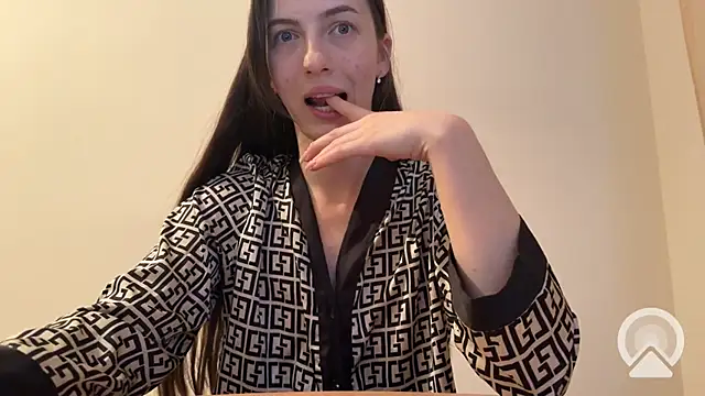 Snapshot of Prettyyy_Angel chatting on 03.04.26 Prettyyy Angel online show from 03.04.26