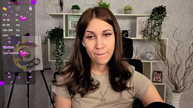 DreamVelour online show from 11.25.25