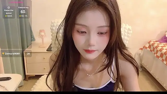 Snapshot of Ximei-O chatting on 11.26.25 Ximei-O online show from 11.26.25