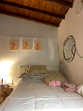 Bleer Rousse online show from 12.22.25