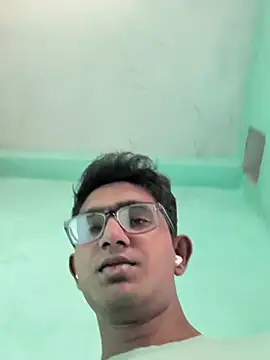 Snapshot of slaveboi9876 chatting on 12.17.25 slaveboi9876 online show from 12.17.25