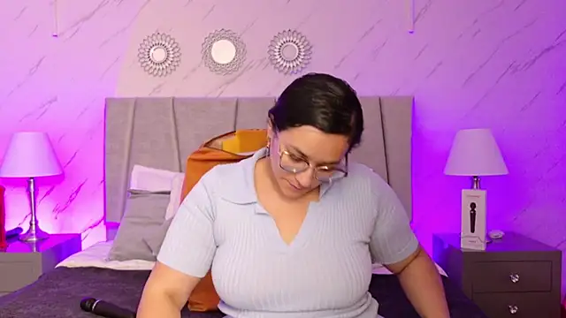 Snapshot of Michell_Monet chatting on 07.09.26 Michell Monet online show from 07.09.26