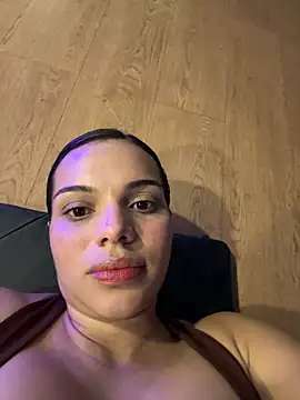 Snapshot of Anavalle chatting on 02.11.26 Anavalle online show from 02.11.26