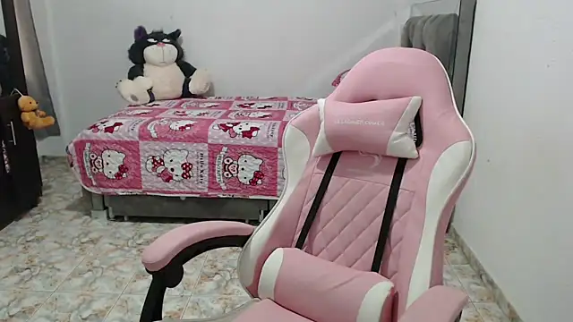 Snapshot of Anavalle chatting on 02.26.26 Anavalle online show from 02.26.26