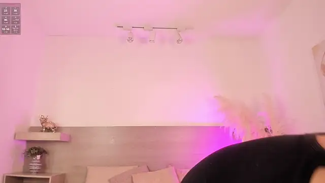 Ivana Hall online show from 09.29.25