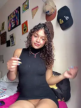 PrettyLia online show from 02.06.26