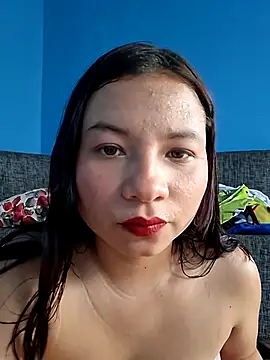 Snapshot of hot-mom22 chatting on 09.27.25 hot-mom22 online show from 09.27.25