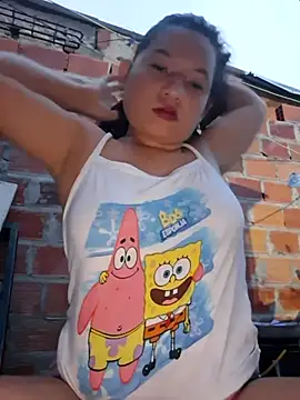 Snapshot of hot-mom22 chatting on 10.05.25 hot-mom22 online show from 10.05.25