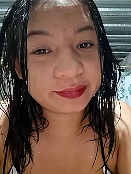 Snapshot of hot-mom22 chatting on 10.12.25 hot-mom22 online show from 10.12.25