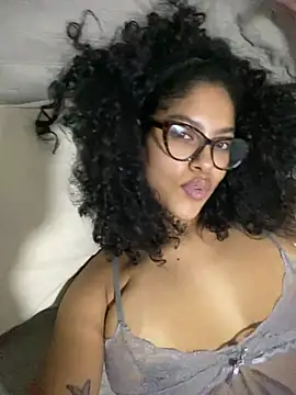 Snapshot of miiabrown18 chatting on 05.26.26 miiabrown18 online show from 05.26.26
