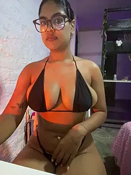 Snapshot of miiabrown18 chatting on 06.15.26 miiabrown18 online show from 06.15.26