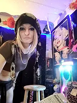 Snapshot of blondebarbiebae chatting on 01.16.26 blondebarbiebae online show from 01.16.26