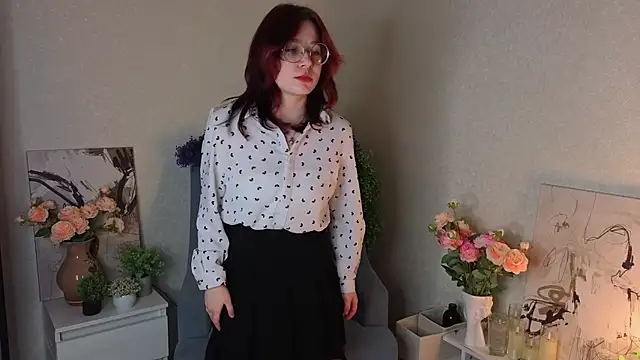 NyamNyamNyammm online show from 09.24.25