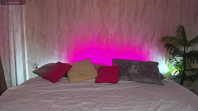 Alic Fox online show from 10.21.25