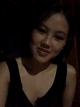 Snapshot of Mai_lovely chatting on 10.08.25 Mai lovely online show from 10.08.25