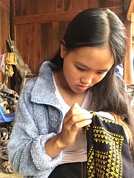 Snapshot of Mai_lovely chatting on 10.27.25 Mai lovely online show from 10.27.25