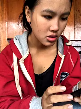 Snapshot of Mai_lovely chatting on 10.29.25 Mai lovely online show from 10.29.25