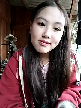 Mai lovely online show from 11.18.25