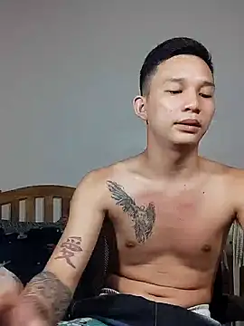 Snapshot of asianmonstercock05 chatting on 10.03.25 asianmonstercock05 online show from 10.03.25