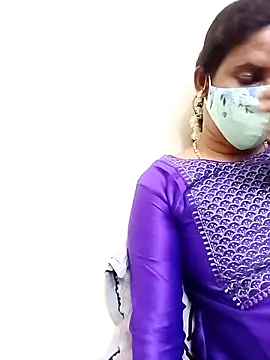 Snapshot of tamil_Boomika chatting on 11.13.25 tamil Boomika online show from 11.13.25