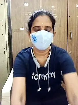 Snapshot of tamil_Boomika chatting on 11.21.25 tamil Boomika online show from 11.21.25