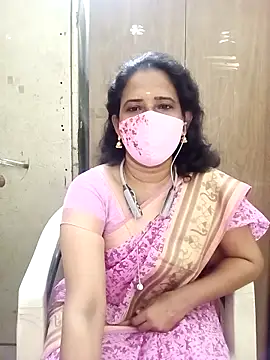 Snapshot of tamil_Boomika chatting on 11.26.25 tamil Boomika online show from 11.26.25