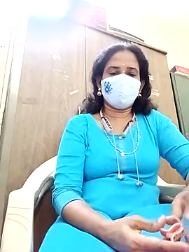 Snapshot of tamil_Boomika chatting on 12.16.25 tamil Boomika online show from 12.16.25