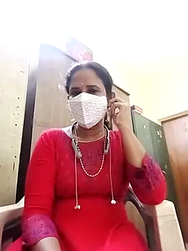 Snapshot of tamil_Boomika chatting on 12.18.25 tamil Boomika online show from 12.18.25