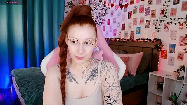 Ayla Hicks online show from 11.19.25