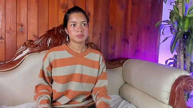 Snapshot of SamanthaElis chatting on 10.29.25 SamanthaElis online show from 10.29.25