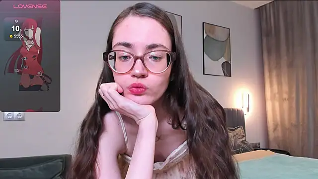 Snapshot of bellacatlovesmeat chatting on 10.12.25 bellacatlovesmeat online show from 10.12.25