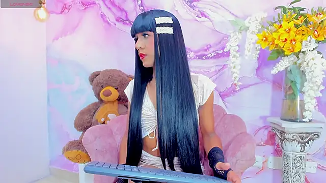 Snapshot of Bi_Loverss chatting on 11.04.25 Bi Loverss online show from 11.04.25