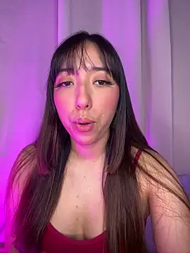 Snapshot of emily__walker chatting on 05.03.26 emily walker online show from 05.03.26