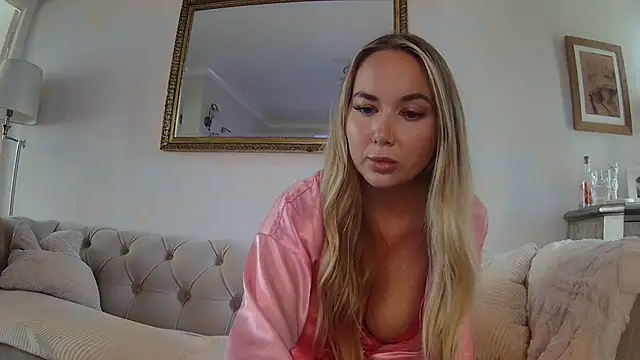 BarbieDolly x online show from 10.01.25