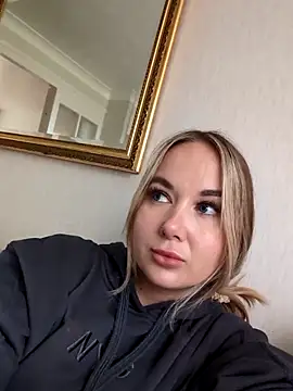 BarbieDolly x online show from 10.13.25
