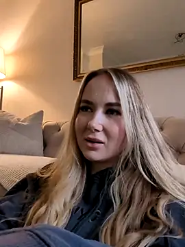 BarbieDolly x online show from 10.15.25