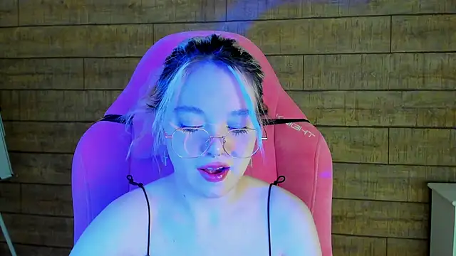 AnnaDelon online show from 10.19.25