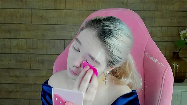 AnnaDelon online show from 10.23.25