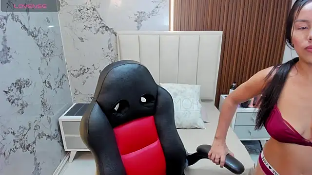 SAMANTHABENET online show from 05.08.26