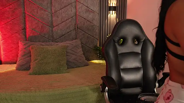 AuroraLanee online show from 10.06.25