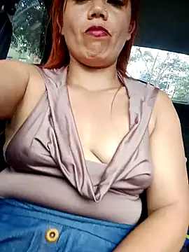 Snapshot of Tiffany-Parker_ chatting on 09.27.25 Tiffany-Parker  online show from 09.27.25