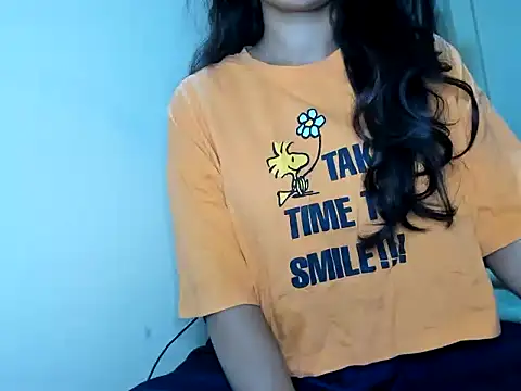 Queen-Bee143 online show from 02.25.26