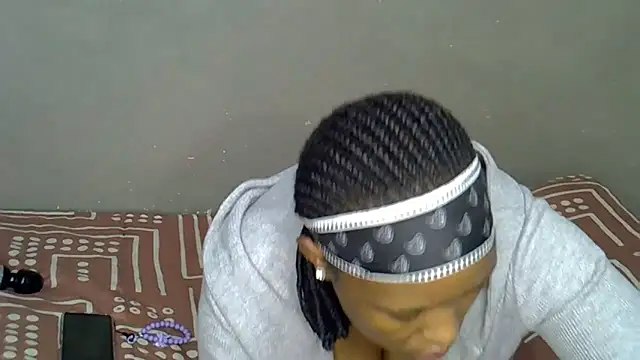 Snapshot of Bellabootie chatting on 11.18.25 Bellabootie online show from 11.18.25