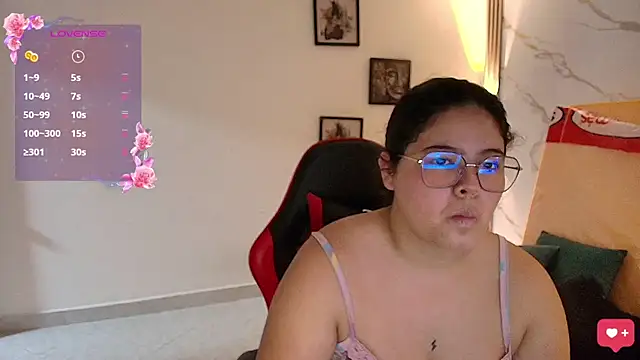 Snapshot of Nina_Rouge7 chatting on 11.16.25 Nina Rouge7 online show from 11.16.25