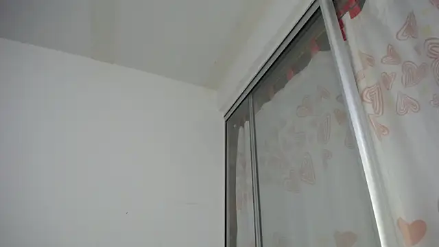 Snapshot of liaa_angel069 chatting on 10.20.25 liaa angel069 online show from 10.20.25