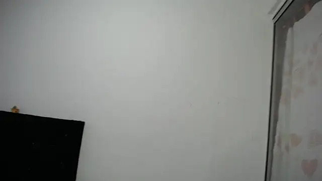 Snapshot of liaa_angel069 chatting on 10.20.25 liaa angel069 online show from 10.20.25