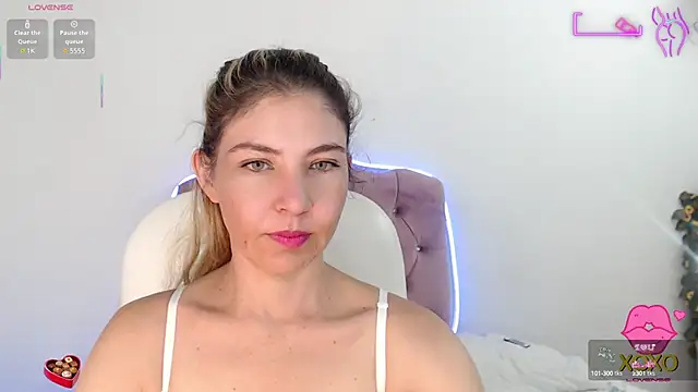 Snapshot of vanessa_21__ chatting on 10.06.25 vanessa 21   online show from 10.06.25