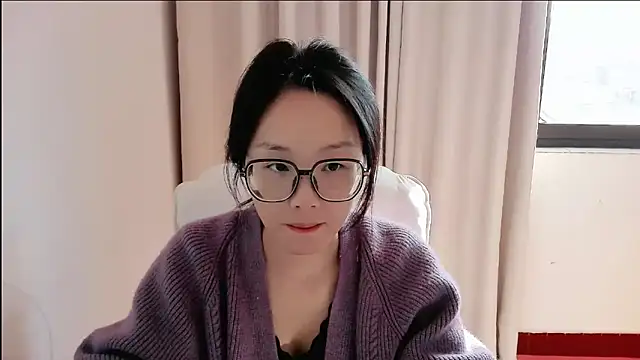 Snapshot of guai00 chatting on 11.19.25 guai00 online show from 11.19.25