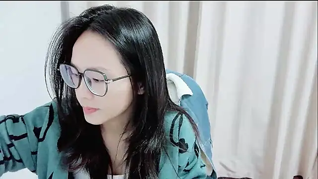 Snapshot of guai00 chatting on 01.08.26 guai00 online show from 01.08.26